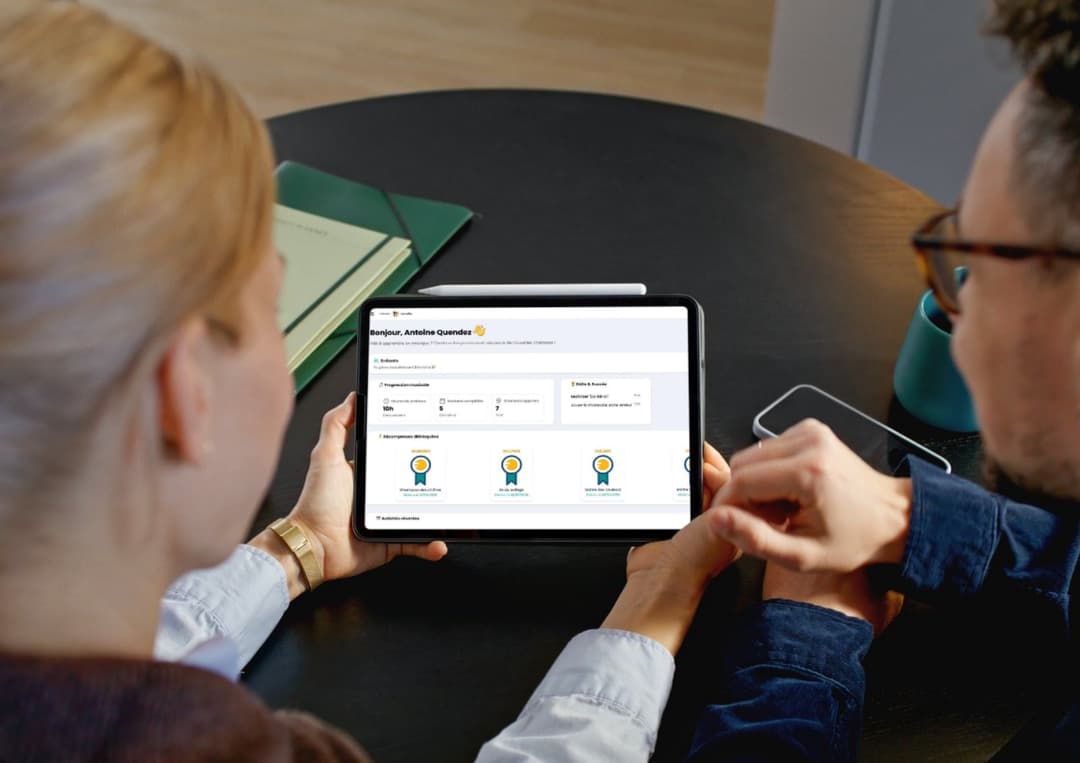 Famille utilisant l'application